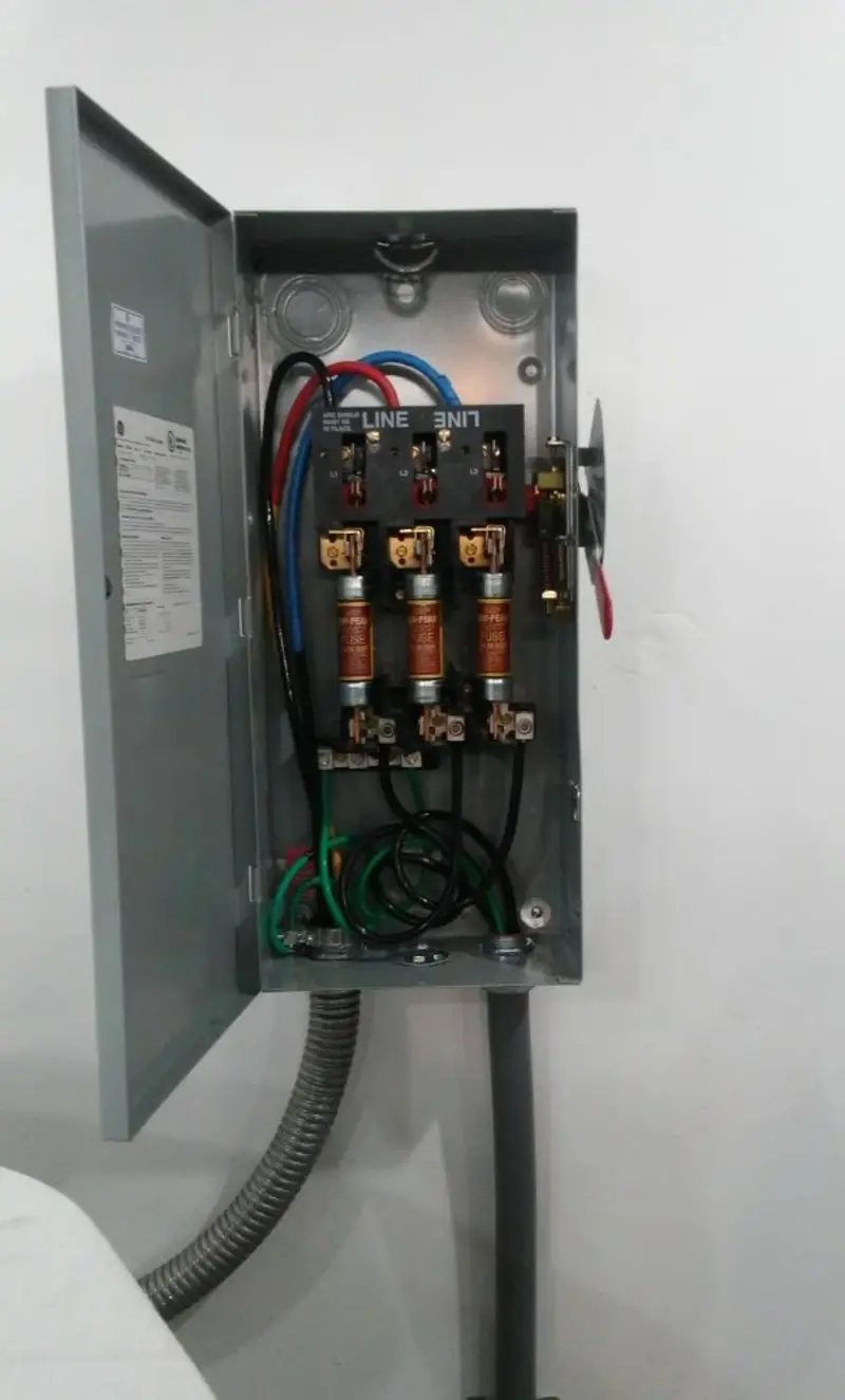 Three-phase disconnect switch installed for Electrical Wiring & Rewiring in Delaware